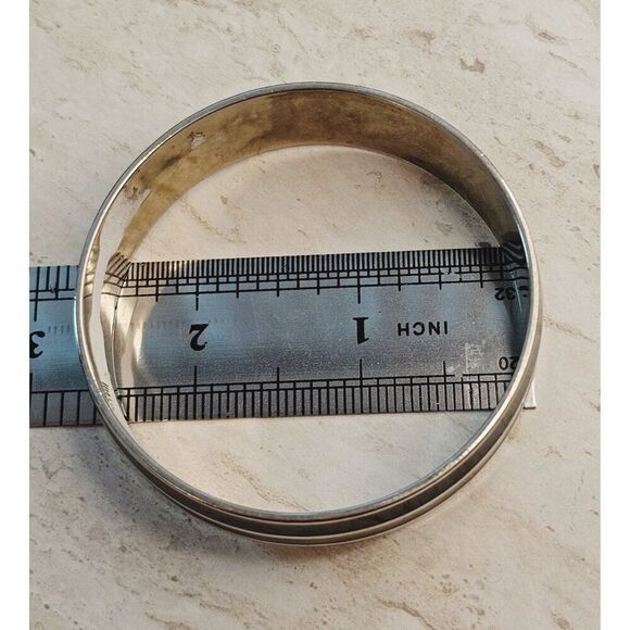 🔥$5/$25 Silver Black enamel Strips Bangle Bracelet - Picture 4 of 4